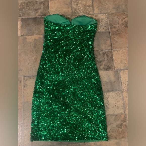 Green sequence strapless stretchy dress - Picture 2 of 2